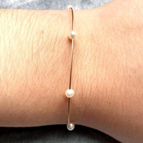 vintage 14k solid gold pearl bracelet - Picture 3 of 3